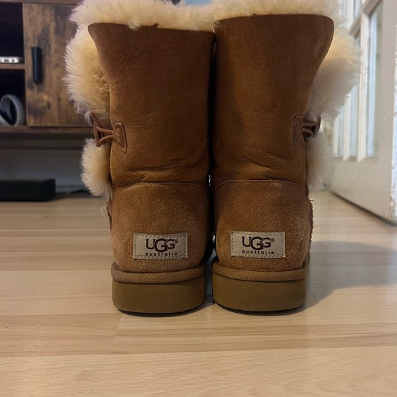 UGG Bailey Button II Boot - Picture 5 of 5